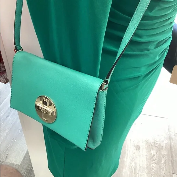 ✨ Kate Spade New York Turquoise Crossbody Bag – Gorgeous Turn-Lock Closure - Picture 8 of 9